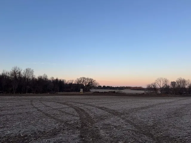 $1,399,000 | 123.5 M/l Acres State Road 81, Beloit, WI 53511