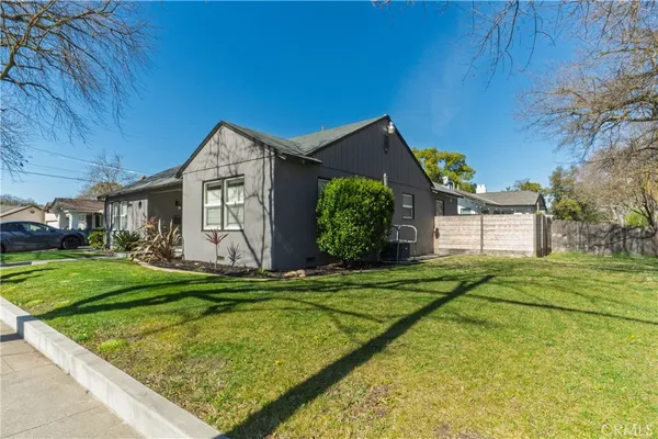 $395,000 | 621 East Morris Avenue, Modesto, CA 95350