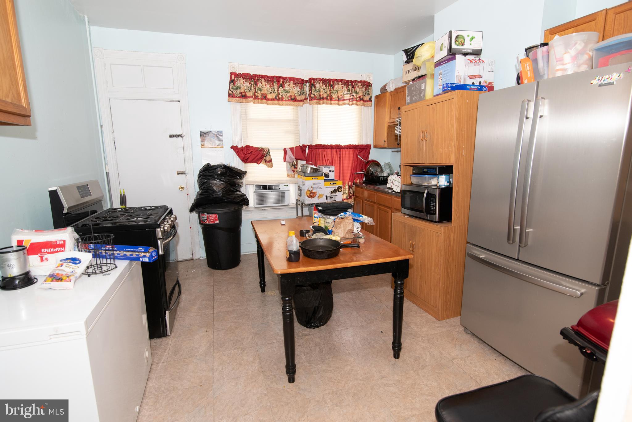 1817 Rutland Avenue Baltimore, MD 21213 - Photo 5 of 13 Kitchen