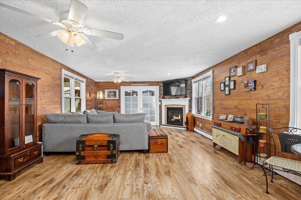 111 Northwest Road Spencer, MA 01562 - Photo 17 of 42