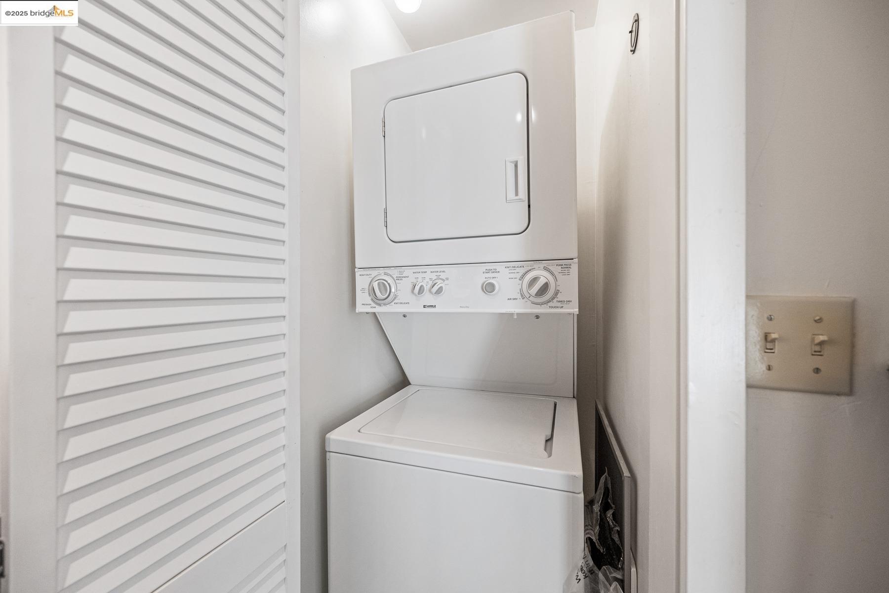1614 Posen Avenue Berkeley, CA 94707 - Photo 50 of 60 a utility room with dryer and washer