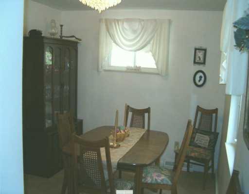 124 Rochester Road Pittsburgh, PA 15229 - Photo 3 of 8 Dining Room.