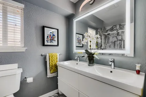 $685,000 | 400 Thistlewood Drive, Austin, TX 78745