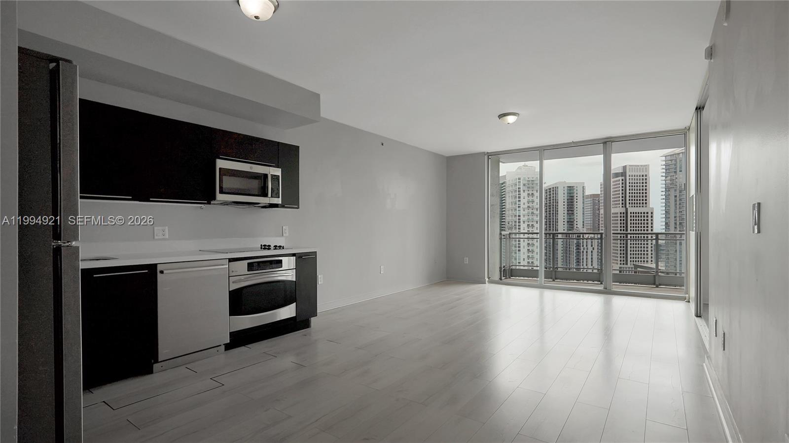 90 Southwest 3rd Street, Unit 3003 Miami, FL 33130 - Photo 6 of 48 Photo 6