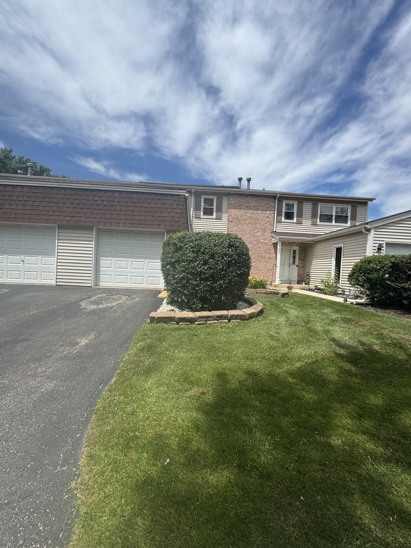 140 Julie Road Bolingbrook, IL 60440 - Photo 2 of 31