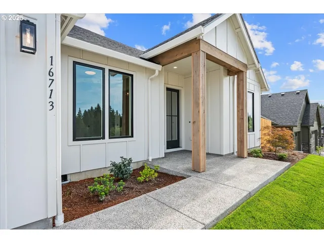 $874,900 | 16713 Northeast 38th Avenue, Vancouver, WA 98686