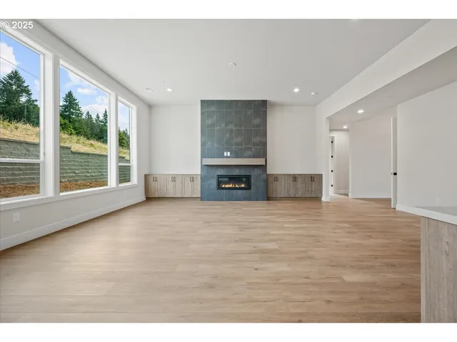 $874,900 | 16713 Northeast 38th Avenue, Vancouver, WA 98686