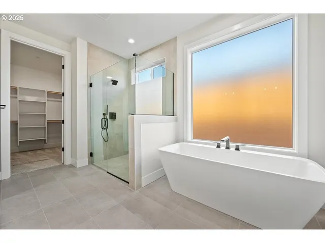 $874,900 | 16713 Northeast 38th Avenue, Vancouver, WA 98686