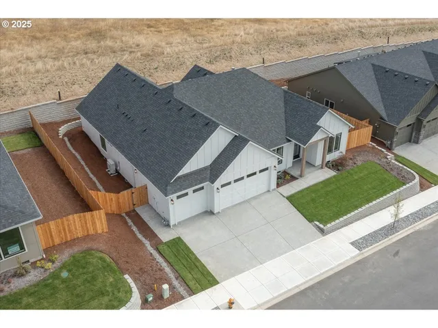 $874,900 | 16713 Northeast 38th Avenue, Vancouver, WA 98686