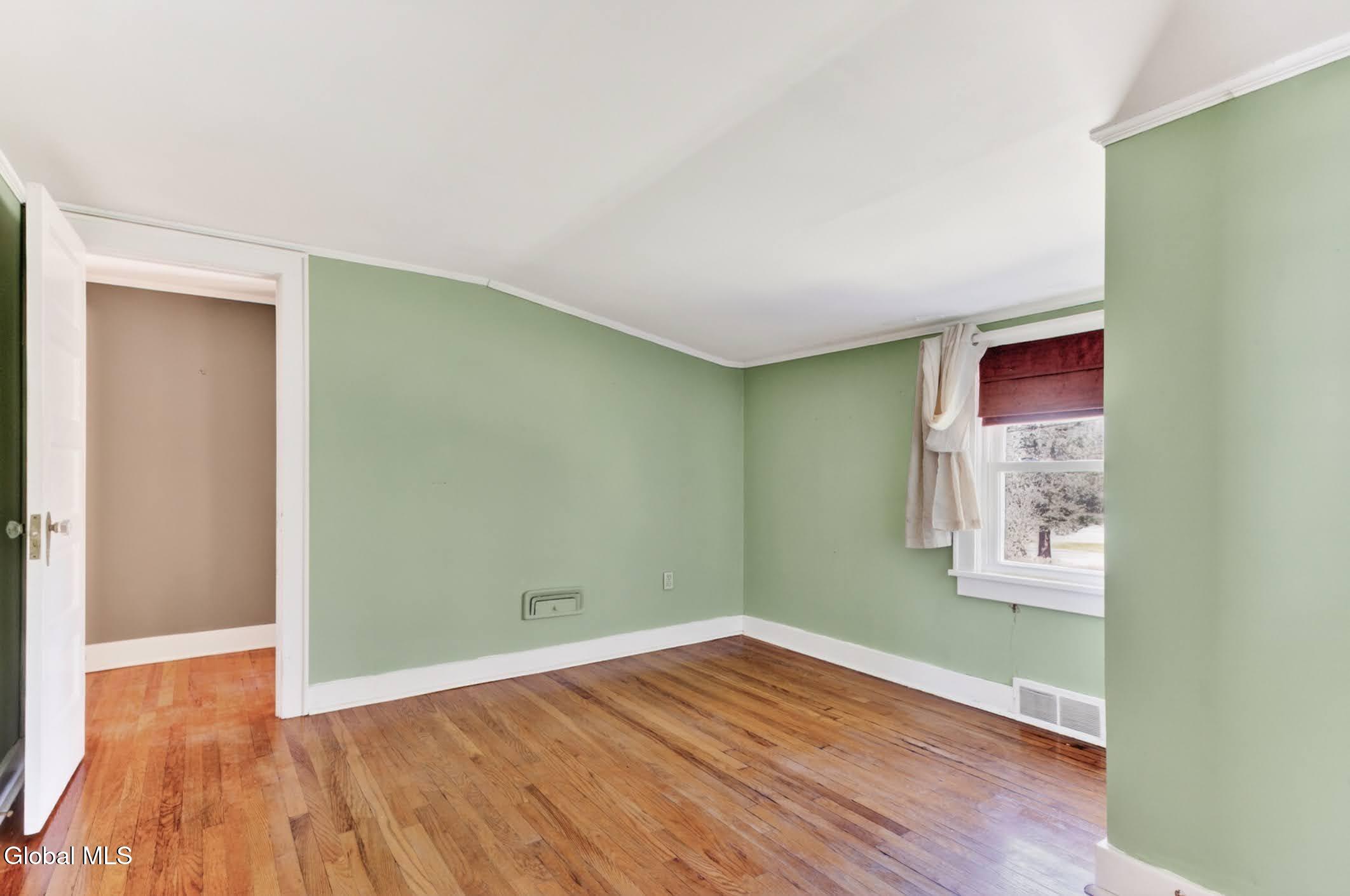 1817 Nott Street Schenectady, NY 12309 - Photo 20 of 37 27- 1817 Nott St