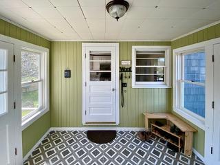 174 Black Point Road Scarborough, ME 04074 - Photo 7 of 18 7-Breezeway Black Point