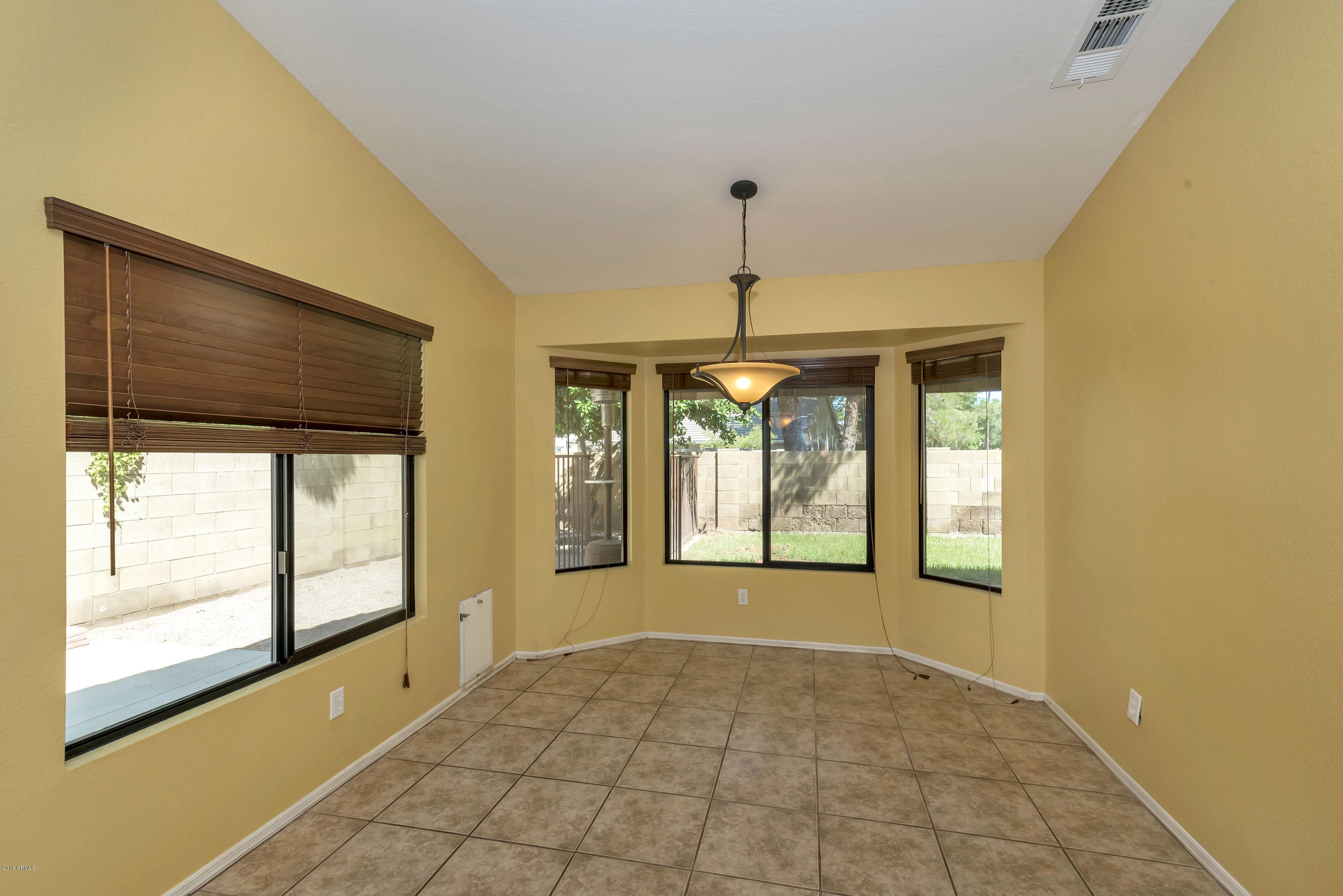 462 East Harwell Road Gilbert, AZ 85234 - Photo 11 of 44 Breakfast Nook