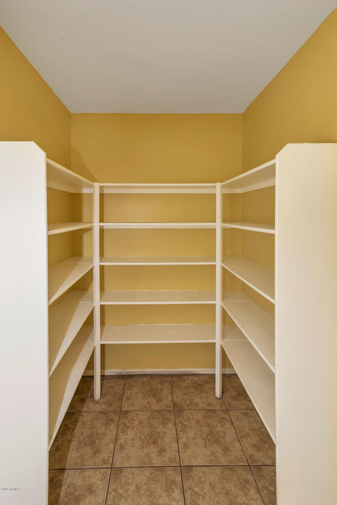 462 East Harwell Road Gilbert, AZ 85234 - Photo 12 of 44 Walk-in Pantry