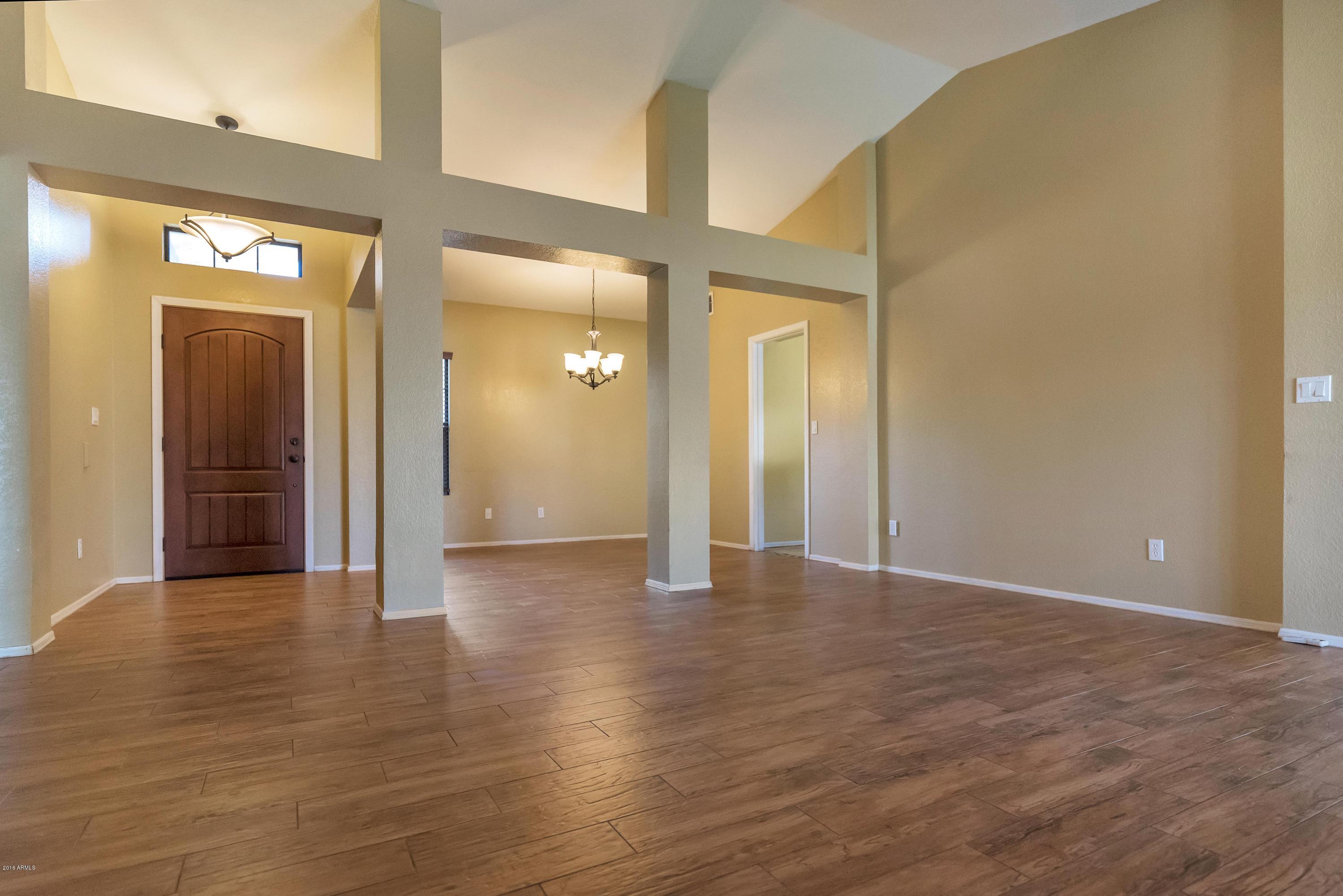 462 East Harwell Road Gilbert, AZ 85234 - Photo 4 of 44 Entrance/Great Room