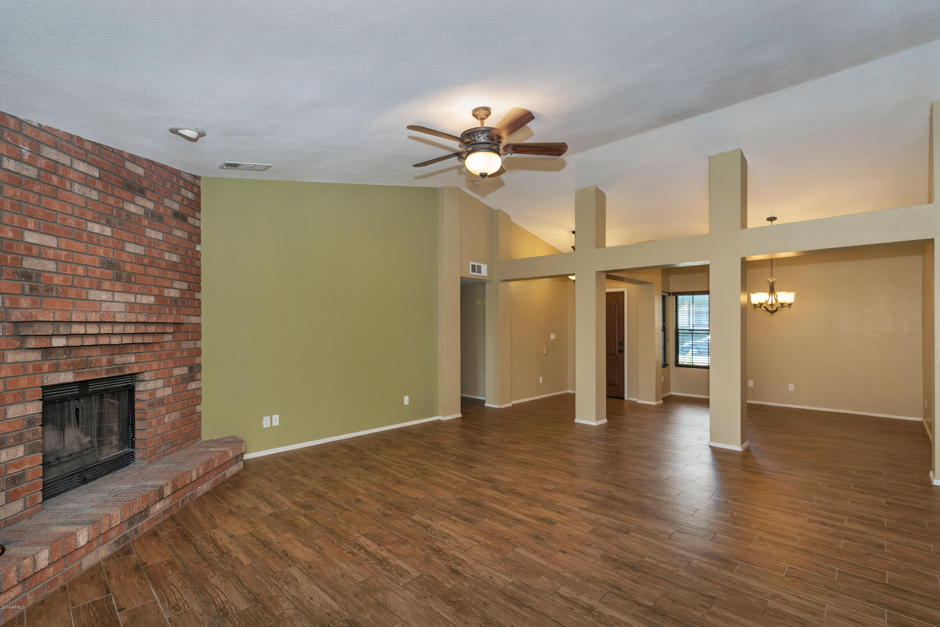 462 East Harwell Road Gilbert, AZ 85234 - Photo 5 of 44 Great Room