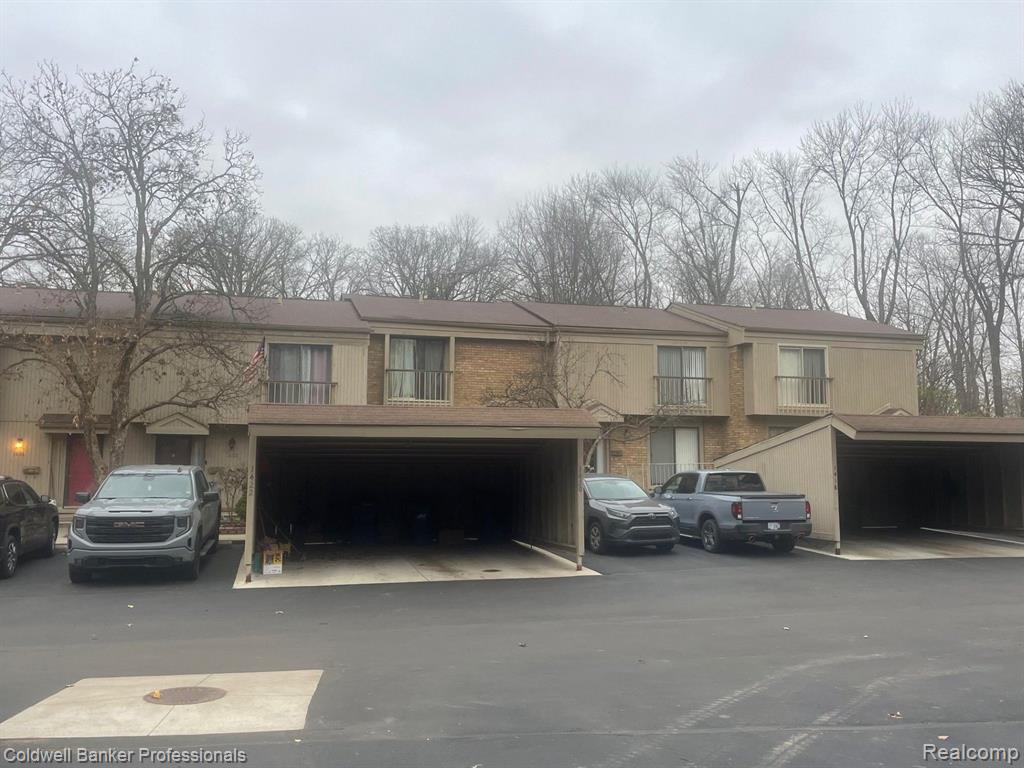 1423 Oakbrook E Drive Rochester, MI 48307 - Photo 2 of 16