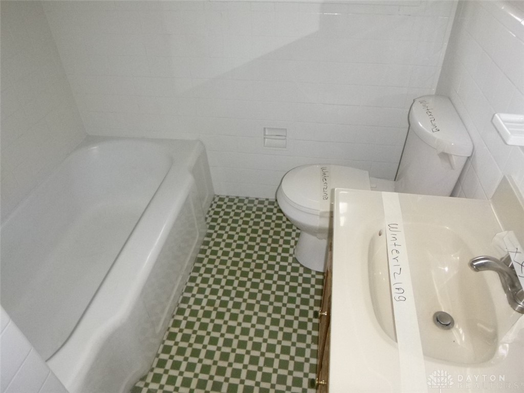 2427 Rugby Road Dayton, OH 45406 - Photo 13 of 19 Gallery Image 13