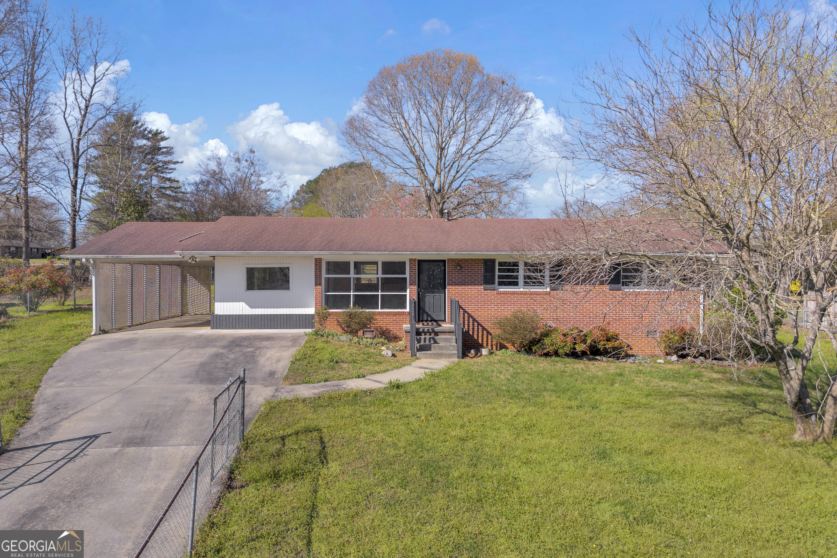 208 Cherry Street Toccoa, GA 30577 - Photo 2 of 49