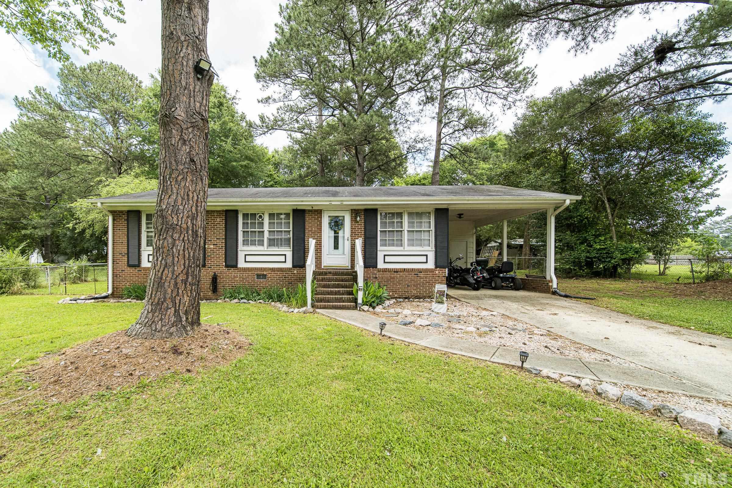 6325 Diamond Drive Raleigh, NC 27610 - Photo 4 of 25