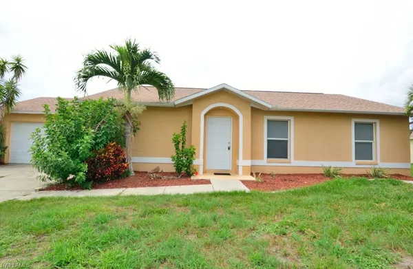 $1,750 | 907 Northeast 10th Terrace, Cape Coral, FL 33909