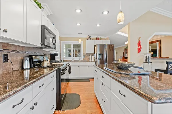 a house view with a outdoor space