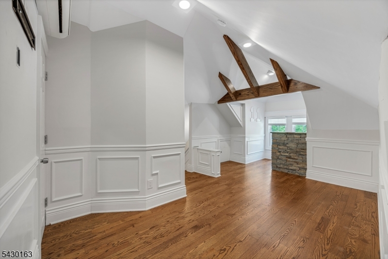 228 Miller Road Mahwah, NJ 07430 - Photo 22 of 26