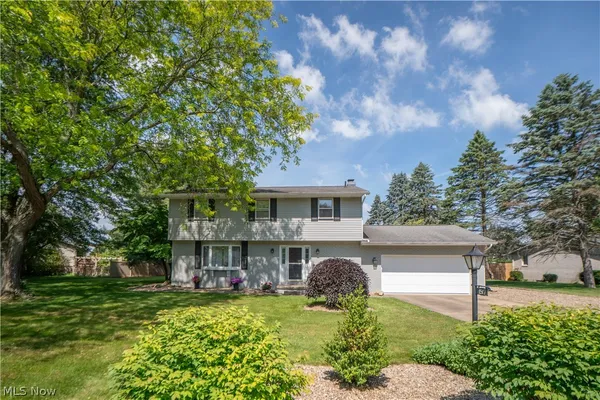 $344,900 | 11507 Lela Avenue Northwest, Uniontown, OH 44685