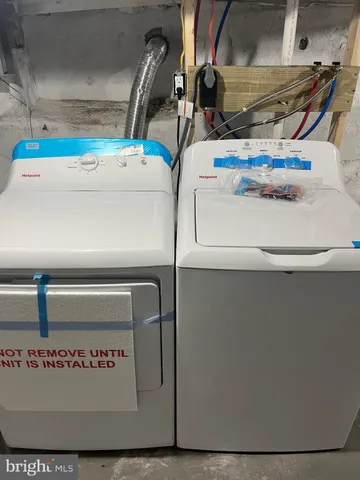 a close view of sink