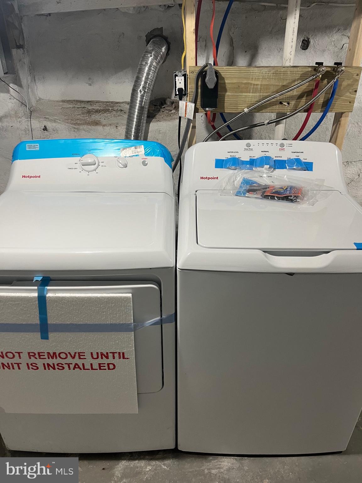 904 South Cecil Street Philadelphia, PA 19143 - Photo 17 of 18 a close view of sink