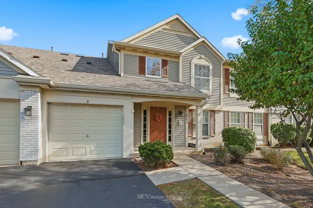 $219,000 | 13841 South Bristlecone Drive, Unit A, Plainfield, IL 60544