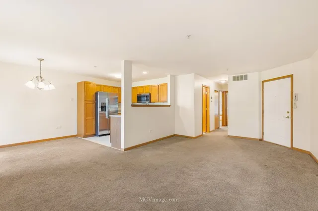 $219,000 | 13841 South Bristlecone Drive, Unit A, Plainfield, IL 60544