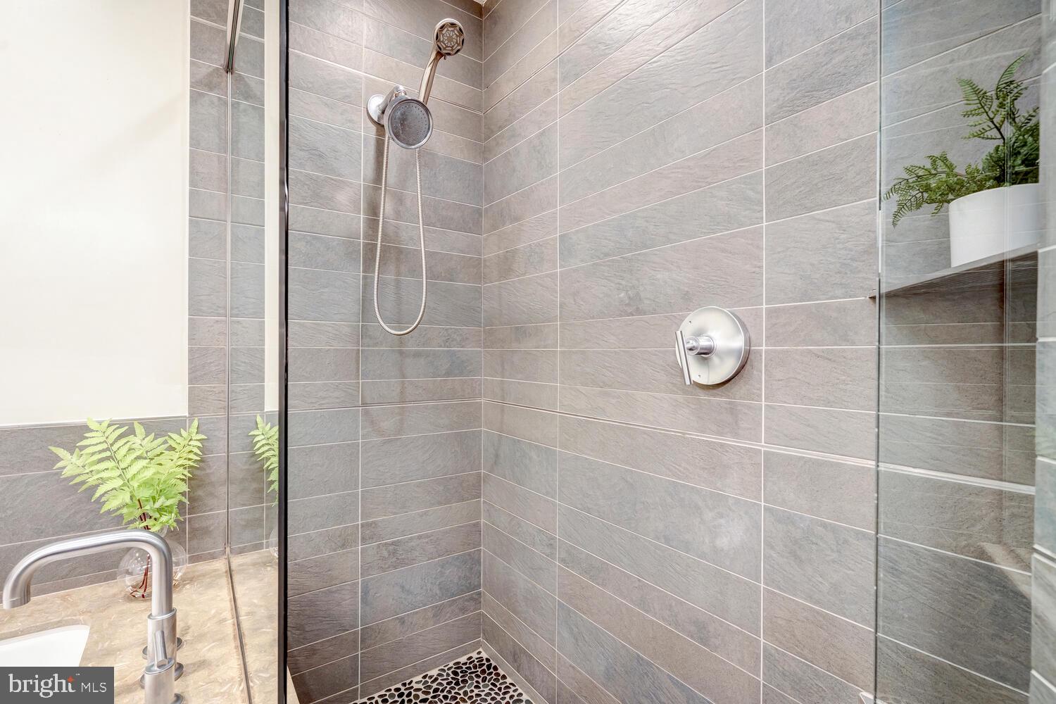 1342 W Street Northwest Washington, DC 20009 - Photo 29 of 60