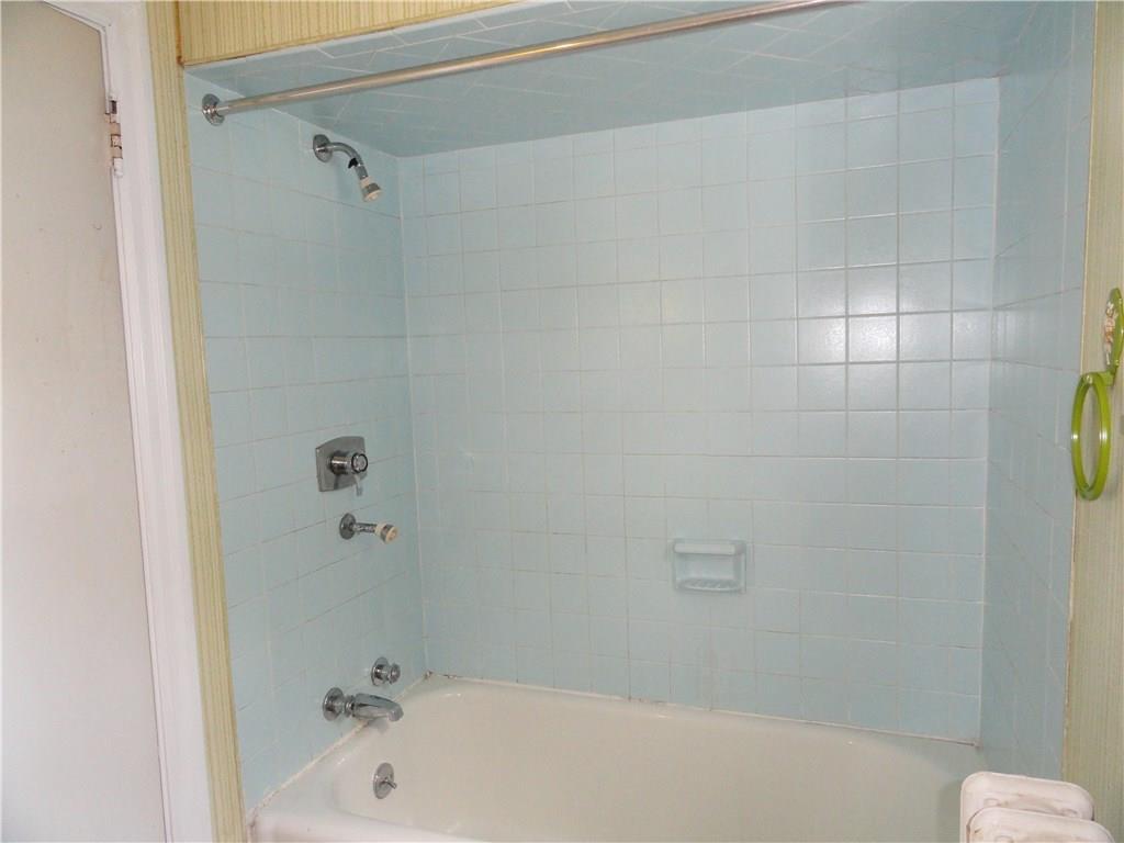 11070 Old Trail Road North Huntingdon, PA 15642 - Photo 24 of 25 Tub with shower