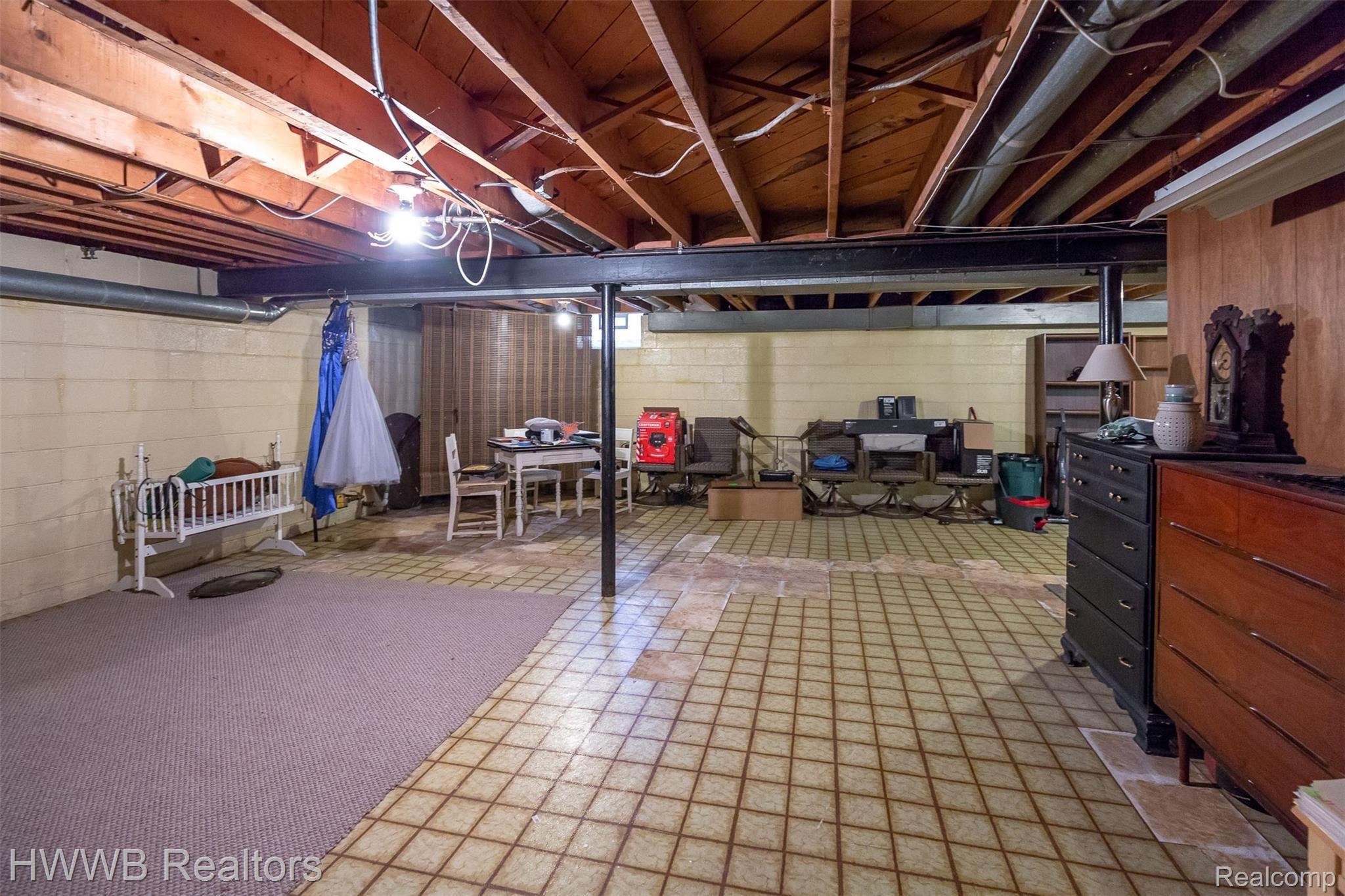 2442 Frankson Avenue Rochester, MI 48307 - Photo 27 of 39 592A7906.jpg