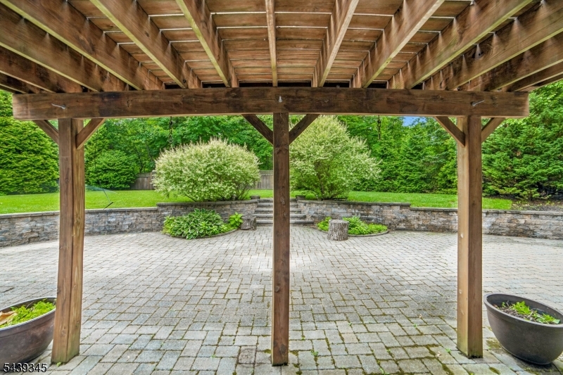 87 Reinman Road Warren, NJ 07059 - Photo 39 of 43