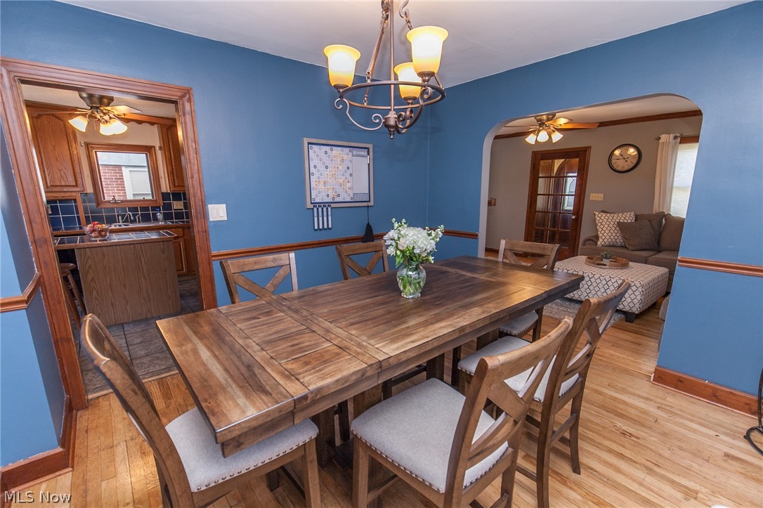 7922 Spring Garden Road Cleveland, OH 44129 - Photo 11 of 35