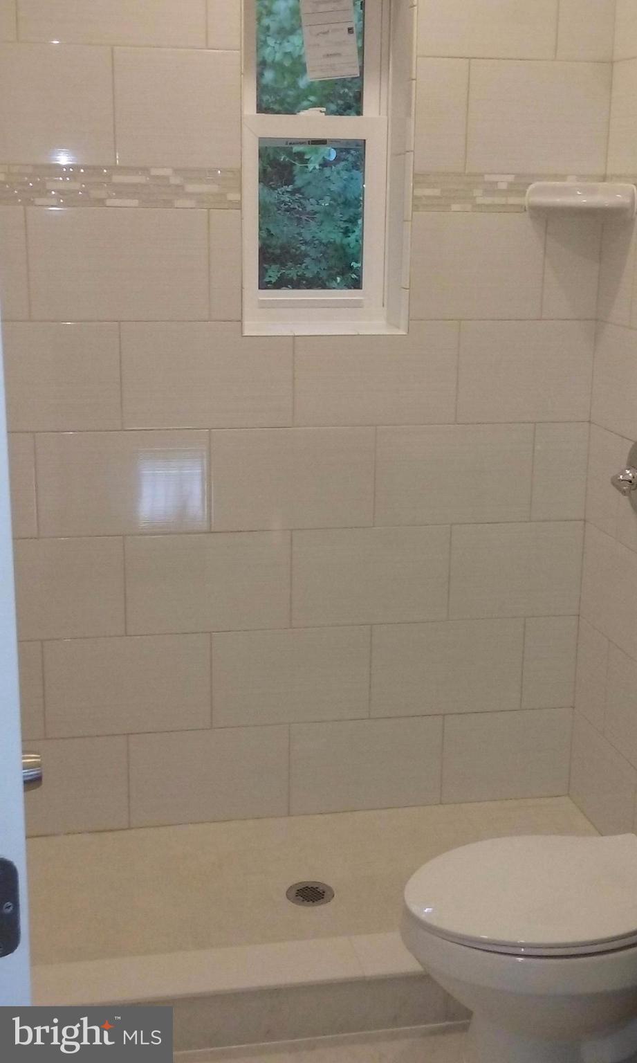 5013 Sheriff Road Northeast Washington, DC 20019 - Photo 11 of 27 Bath