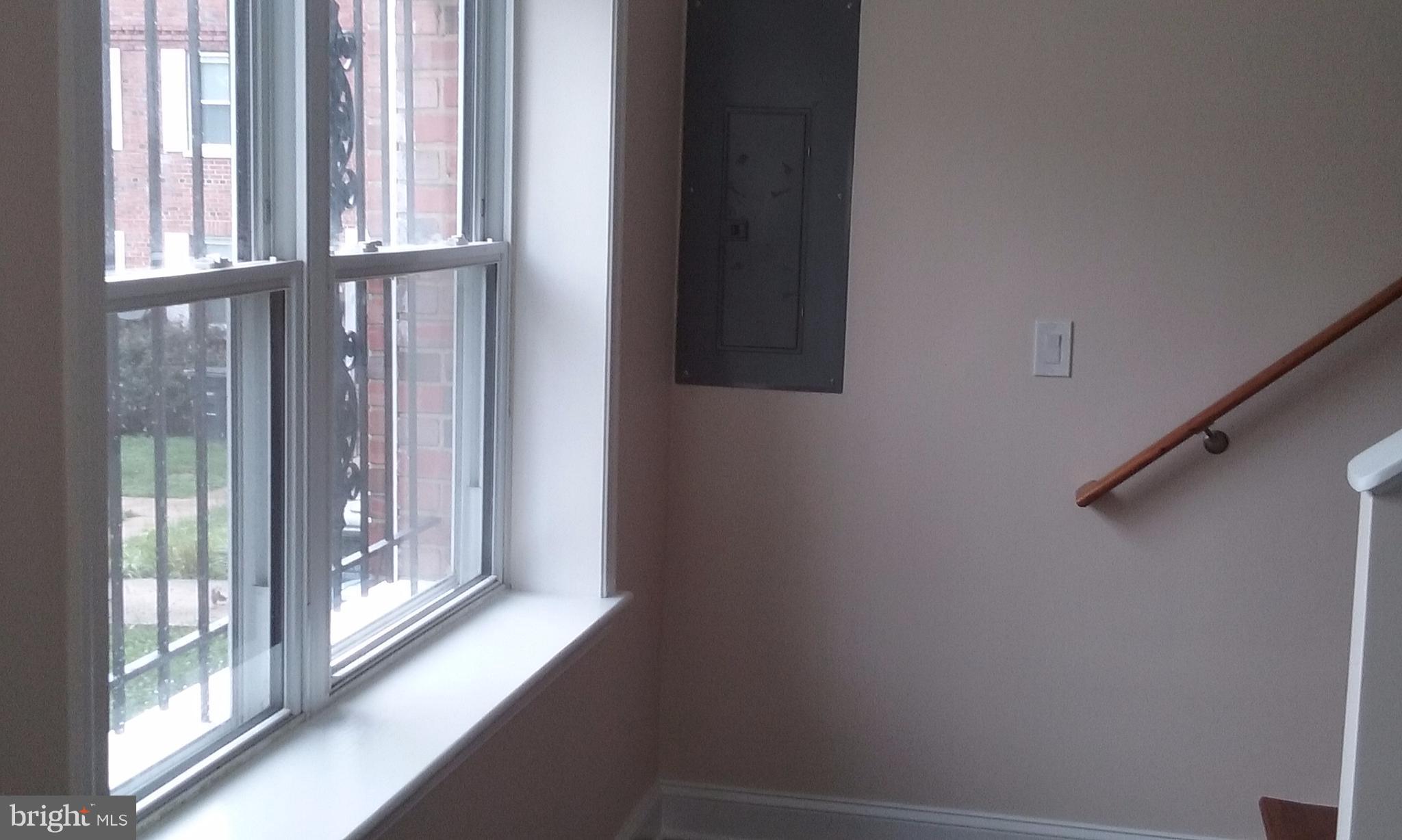 5013 Sheriff Road Northeast Washington, DC 20019 - Photo 14 of 27 Living Room