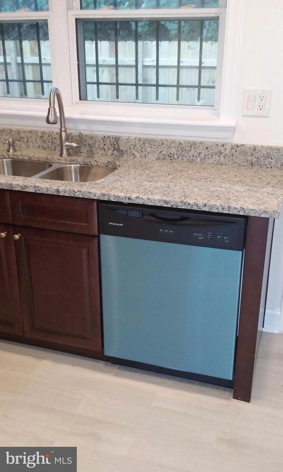 5013 Sheriff Road Northeast Washington, DC 20019 - Photo 20 of 27 Kitchen