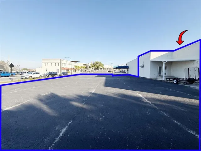 $28 | 205 South Magnolia Avenue, Ocala, FL 34471