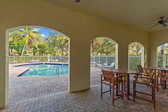 a view of a yard with a fountain