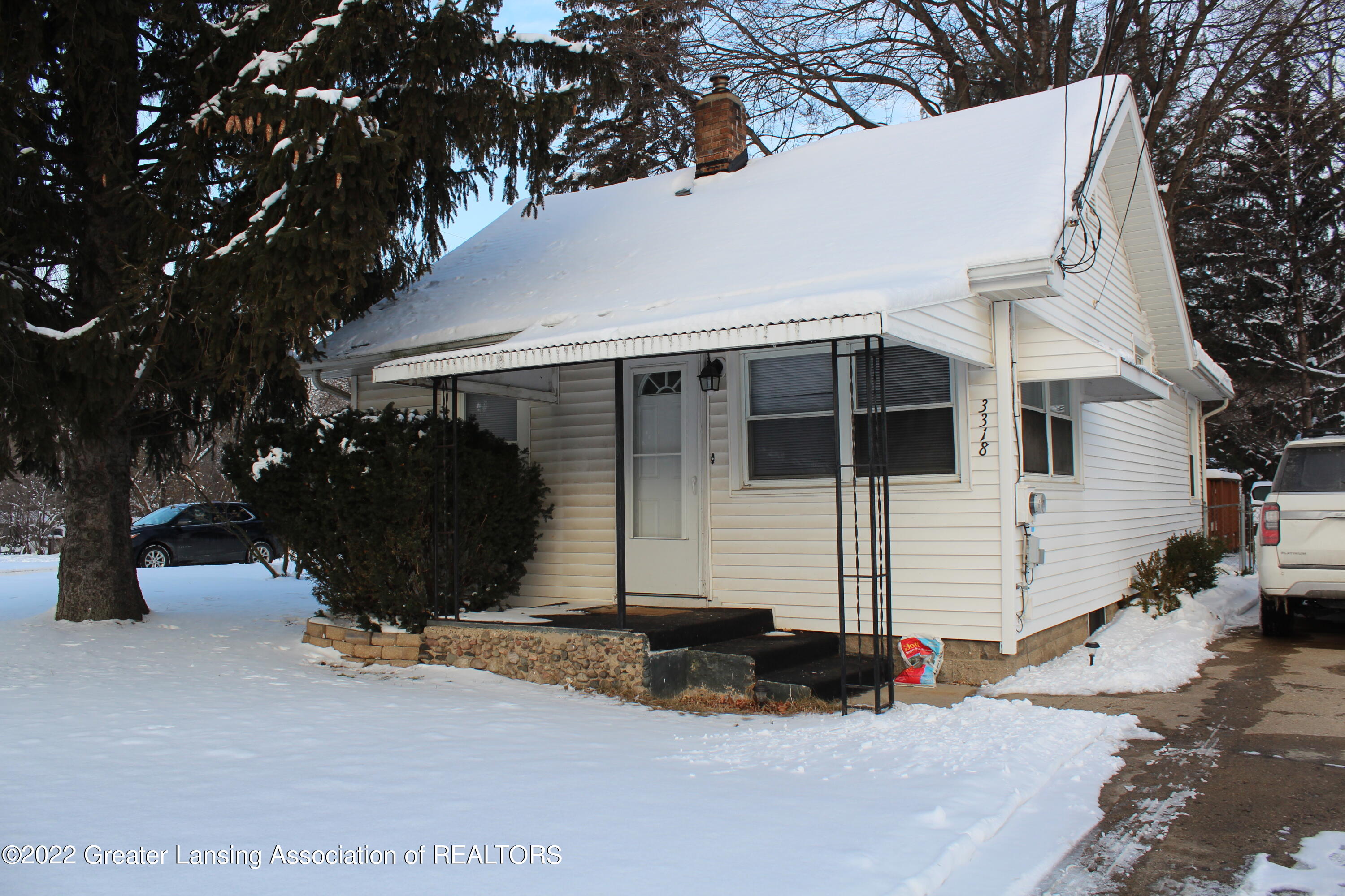 3318 Turner Road Lansing, MI 48906 - Photo 1 of 14 Front Exterior