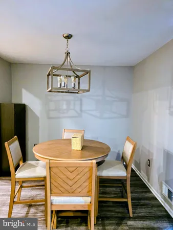 $379,900 | 5 Pioneer Court, Ewing, NJ 08628