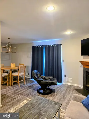 $379,900 | 5 Pioneer Court, Ewing, NJ 08628
