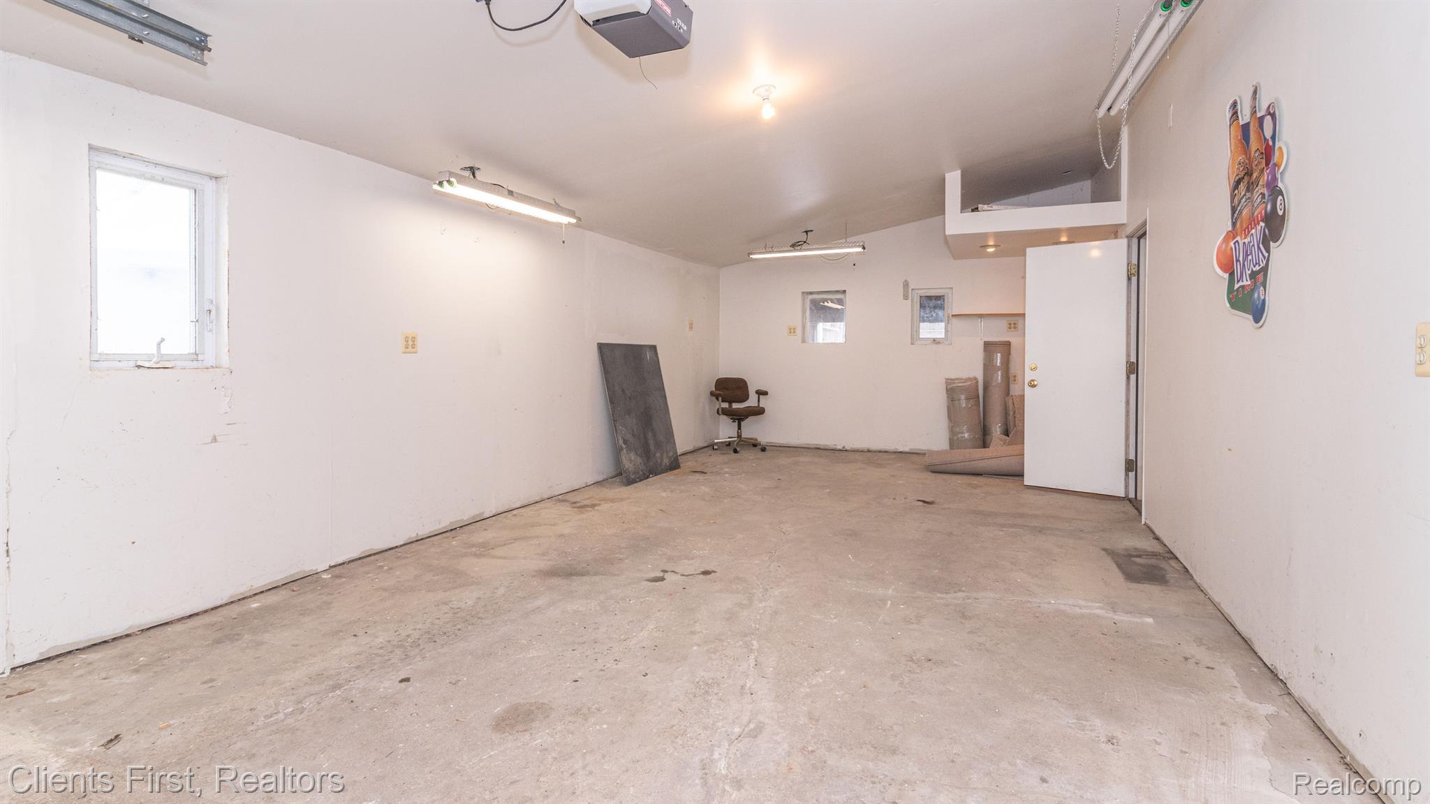 31155 Beverly Road Romulus, MI 48174 - Photo 27 of 37 Tandem Garage