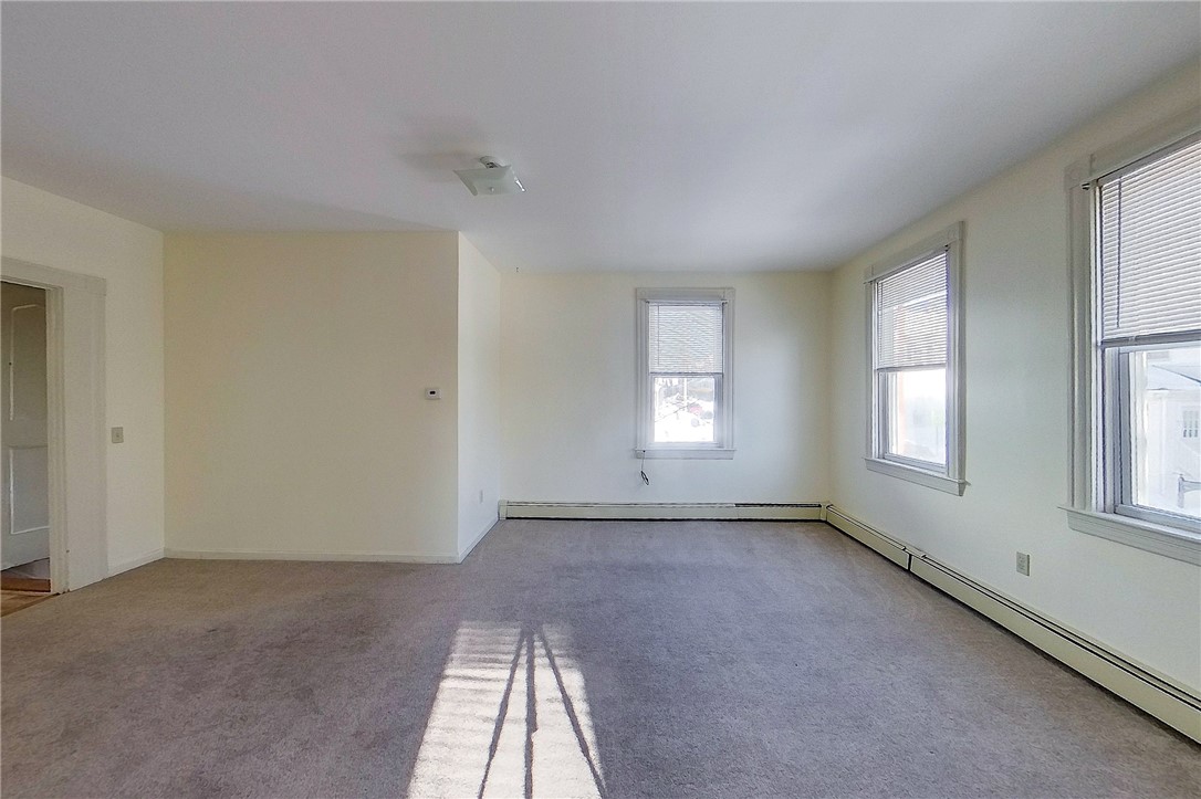 6 Russell Avenue Newport, RI 02840 - Photo 11 of 20