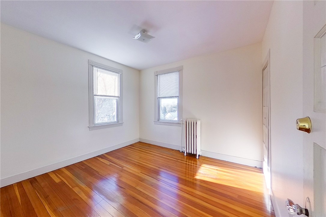 6 Russell Avenue Newport, RI 02840 - Photo 15 of 20