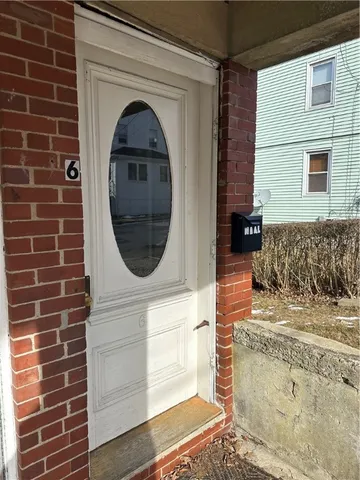 $3,000 | 6 Russell Avenue, Newport, RI 02840