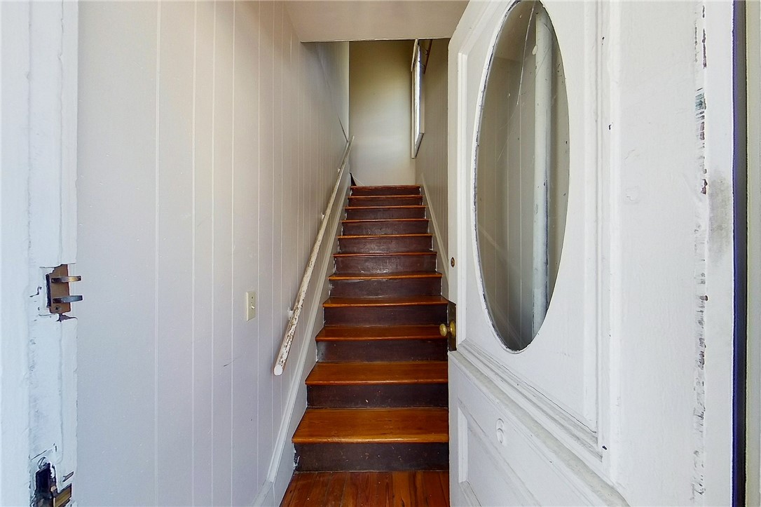 6 Russell Avenue Newport, RI 02840 - Photo 2 of 20