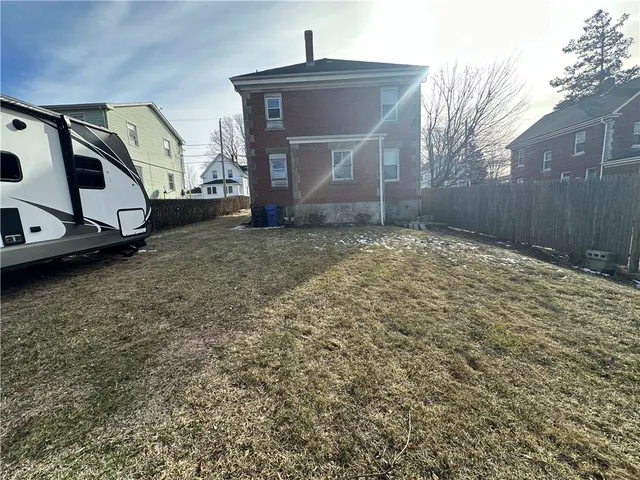 $3,000 | 6 Russell Avenue, Newport, RI 02840